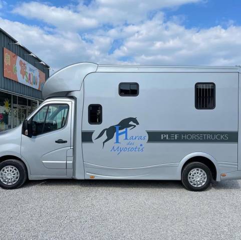 Van per Cavalli Renault Master 3 2021 Occasione