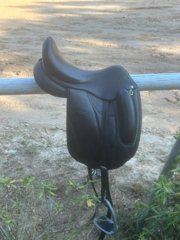 Sella da dressage Forestier  17" - 2024