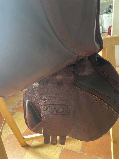 Sella da salto ostacoli CWD  17" - 2023