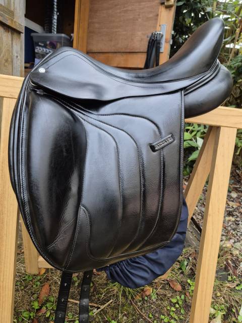 Sella da dressage Antarès Altaïr  17" - 2019