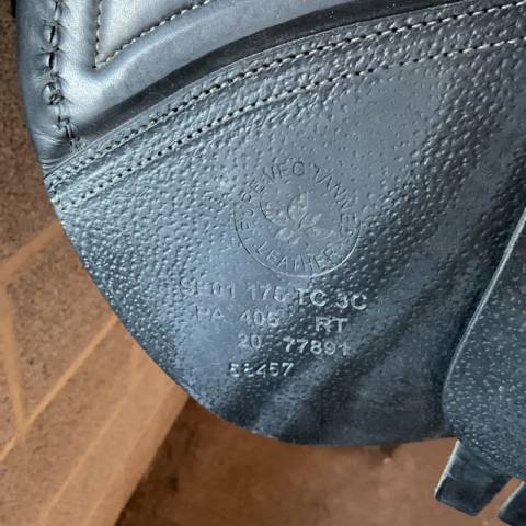 Sella da salto ostacoli CWD  17.5" - 2020