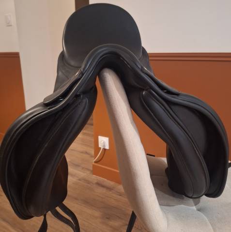 Sella da dressage Bates  17.5" - 2012