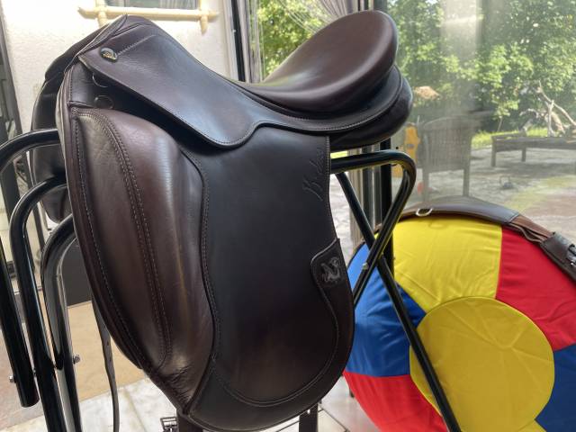 Sella da dressage Prestige Italia K-dence 17" - 2017