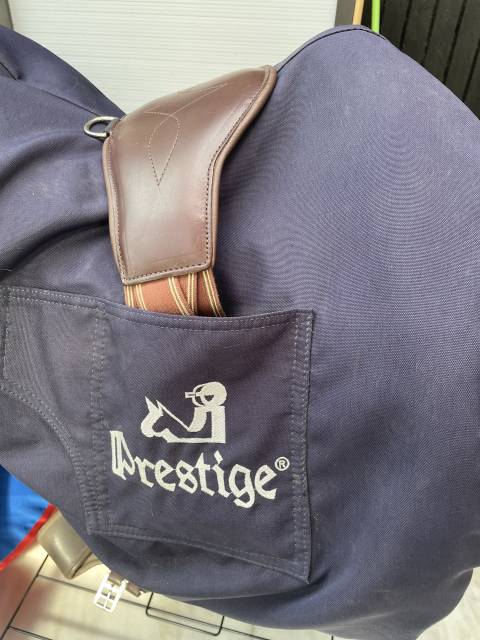 Sella da dressage Prestige Italia K-dence 17" - 2017