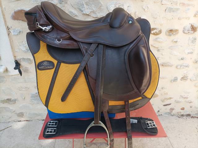 Sella da trekking Prestige Italia  18" - 2017