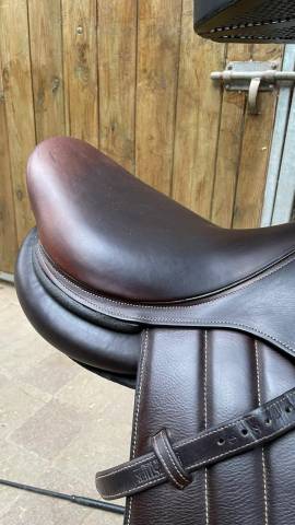 Sella da salto ostacoli Forestier  17.5" - 2024