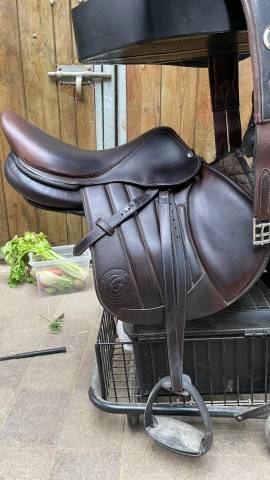 Sella da salto ostacoli Forestier  17.5" - 2024