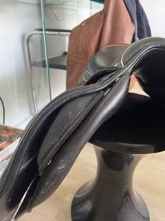 Sella da salto ostacoli CWD  17" - 2016