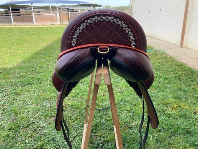 Sella da dressage   16.5" - 2023