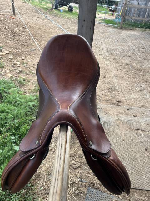 Sella da salto ostacoli Childeric  18" - 2010