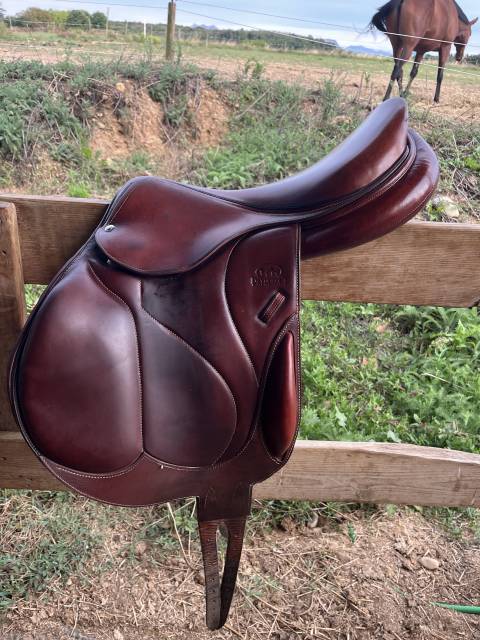 Sella da salto ostacoli Devoucoux  17.5" - 2019