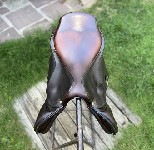 Sella da salto ostacoli Delgrange  17.5" - 2010