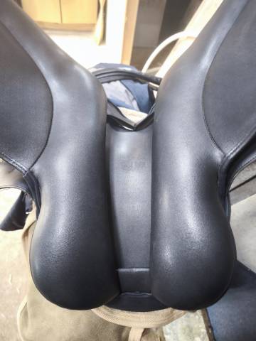 Sella da dressage Wintec  17.5" - 2021