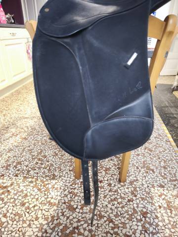 Sella da dressage Wintec  17" - 2021