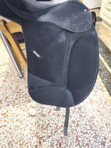 Sella da dressage Wintec  17" - 2021