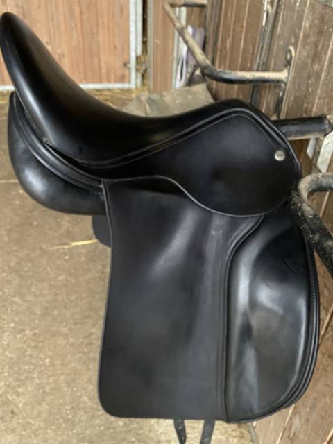Sella da dressage Keith Bryan Santis 17.5" - 2023