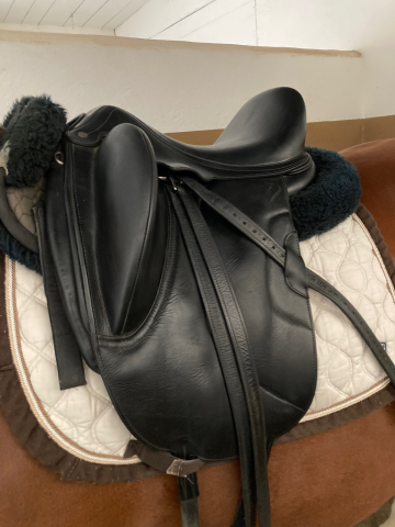 Sella da dressage Antar&egrave;s  17.5" - 2023