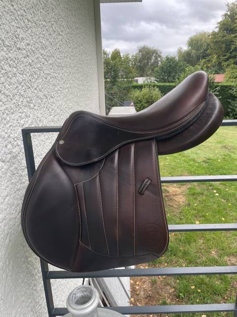 Sella da salto ostacoli Forestier  17.5" - 2022