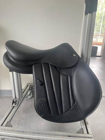 Sella da salto ostacoli Forestier  17.5" - 2023