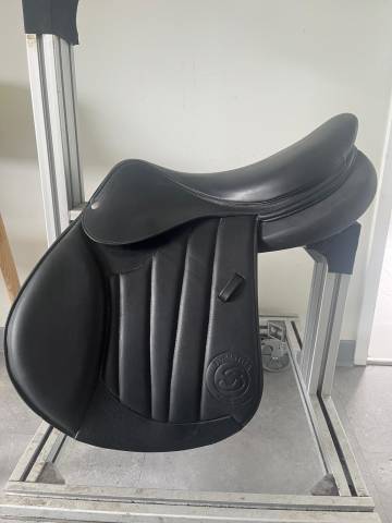 Sella da salto ostacoli Forestier  17.5" - 2023