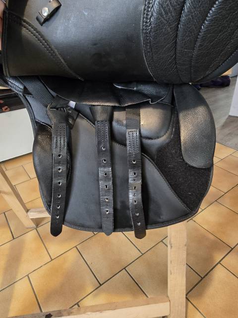 Sella da salto ostacoli Thorowgood   17.5" - 2020