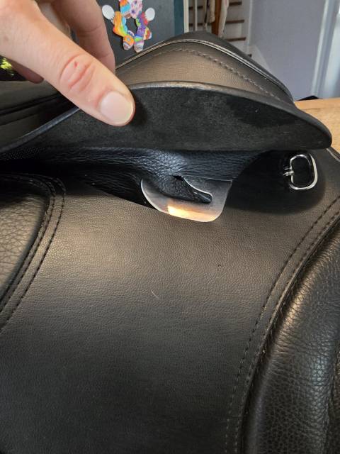 Sella da salto ostacoli Thorowgood   17.5" - 2020