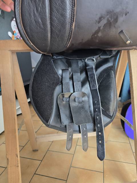 Sella da salto ostacoli Thorowgood  T4 Jump 17" - 2013