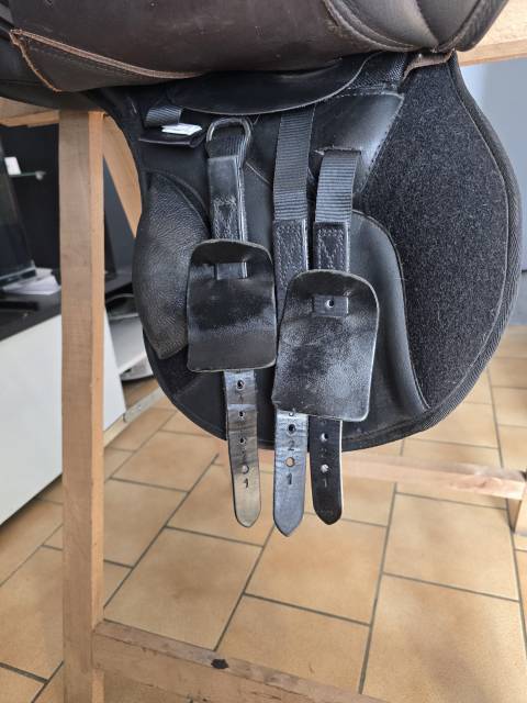 Sella da salto ostacoli Thorowgood  T4 Jump 17" - 2013