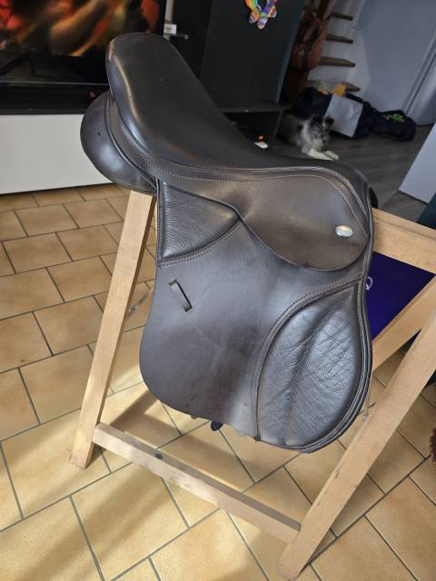 Sella da salto ostacoli Thorowgood  T4 Jump 17" - 2013