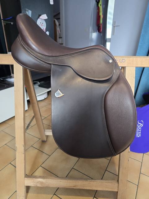 Sella da salto ostacoli Bates  17" - 2022