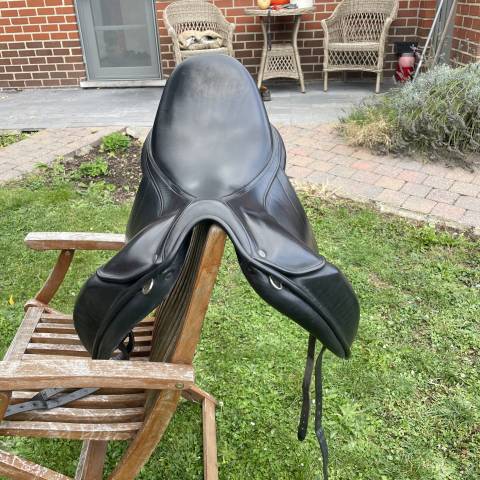 Sella da dressage Childeric  18" - 2017