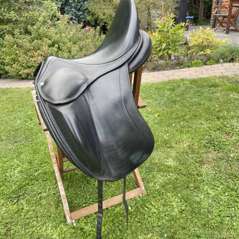 Sella da dressage Childeric  18" - 2017