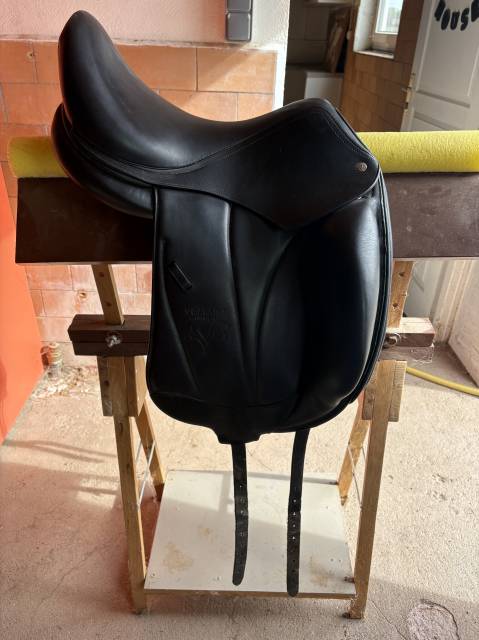 Sella da dressage Voltaire Design  17" - 2019