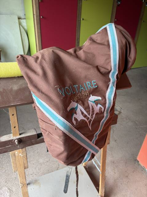 Sella da dressage Voltaire Design  17" - 2019