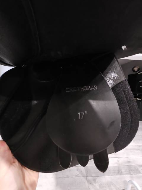 Sella da salto ostacoli Eric Thomas  17" - 2025