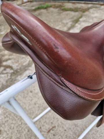 Sella da salto ostacoli Bates  17" - 2020