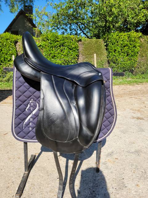 Sella da dressage Antar&egrave;s  18" - 2014