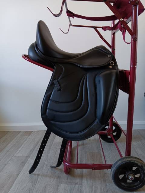 Sella da dressage Eric Thomas  17" - 2023