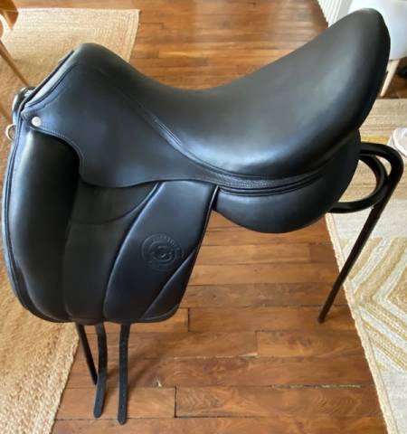 Sella da dressage Forestier  17.5" - 2023