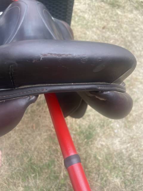 Sella da salto ostacoli CWD SE03 17" - 2011