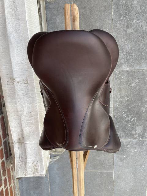 Sella da salto ostacoli Devoucoux  17.5" - 2022