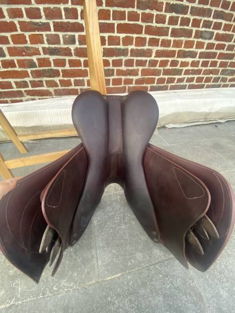 Sella da salto ostacoli Devoucoux  17.5" - 2022