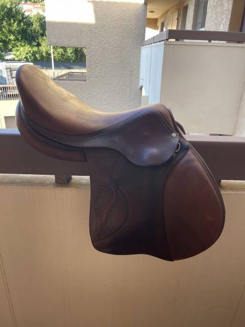 Sella da salto ostacoli Antar&egrave;s  18" - 2014