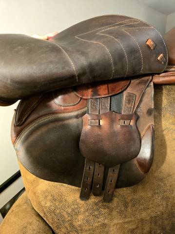 Sella da salto ostacoli Renaissance F2 17.5" - 2019