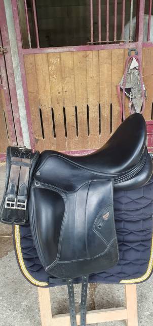 Sella da dressage Equipe  17.5" - 2021