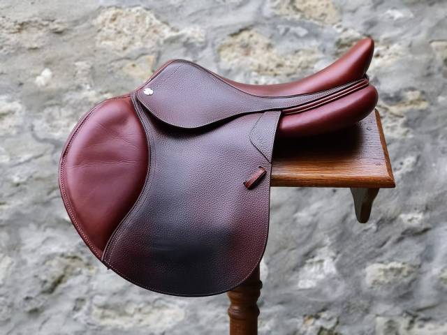 Sella da salto ostacoli CWD  17" - 2022