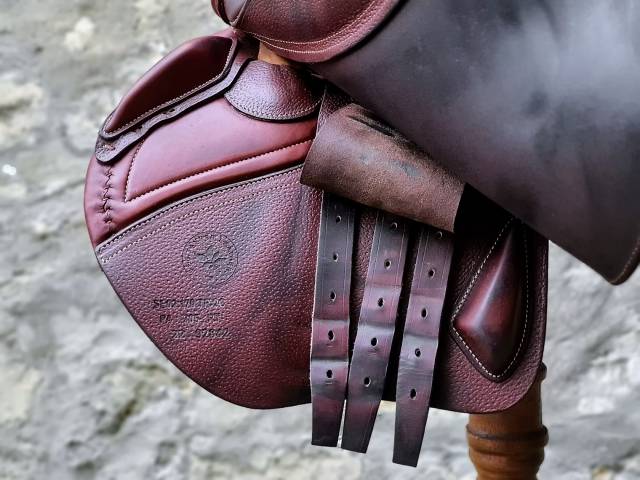 Sella da salto ostacoli CWD  17" - 2022