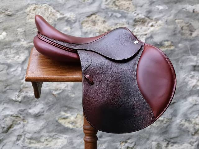 Sella da salto ostacoli CWD  17" - 2022