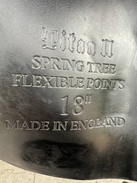 Sella da dressage Euroriding Titan II 18" - 2014