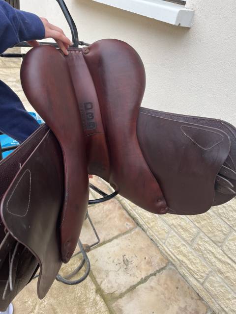 Sella da salto ostacoli Devoucoux  16.5" - 2022